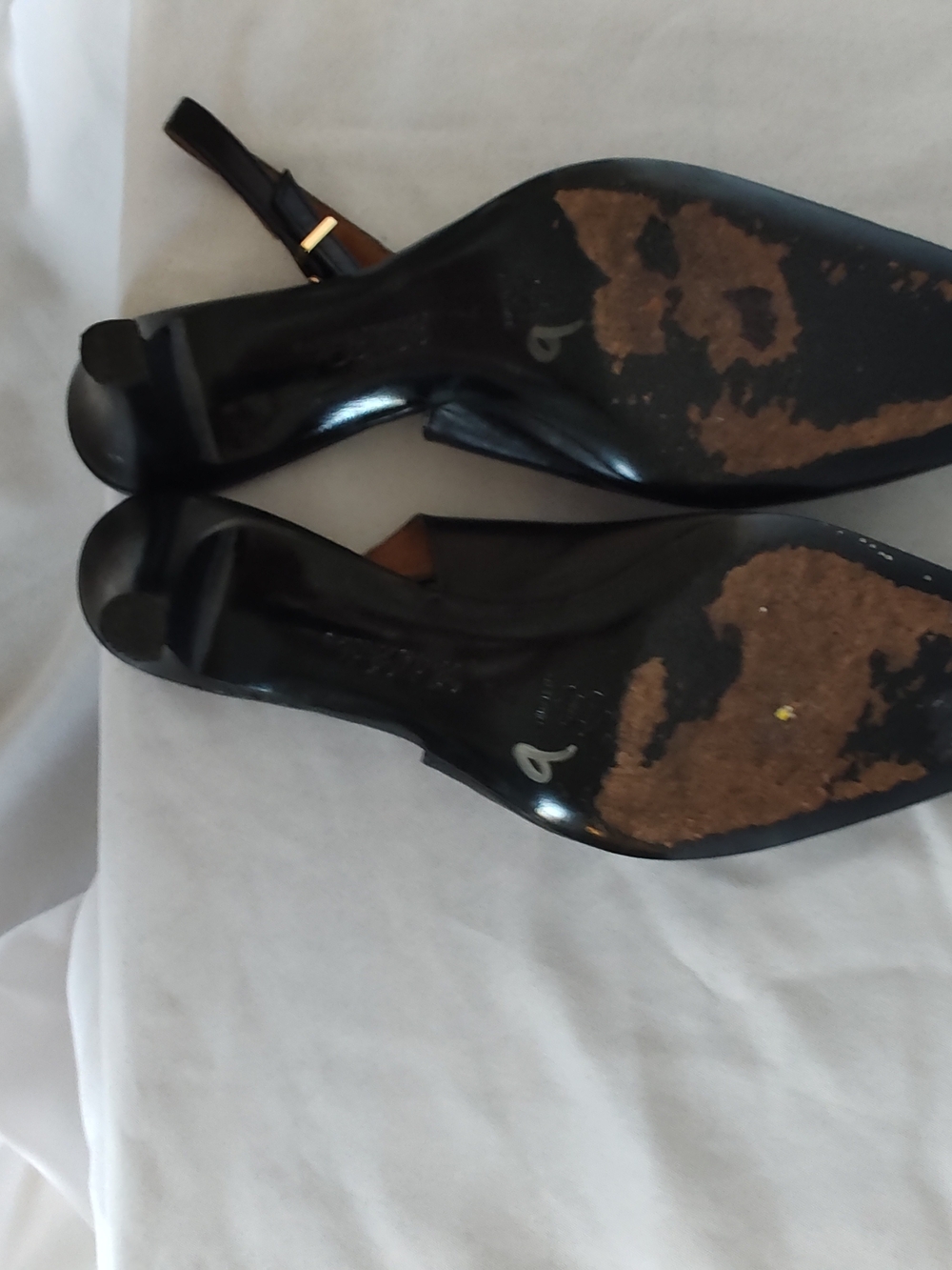 Elegant Black Leather Slingback Heels with Gold Buckle Accent - Picture 10 of 10